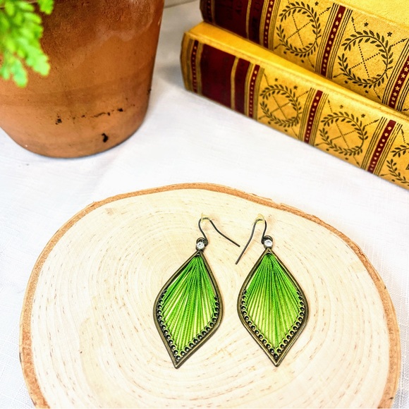 Green String Art Leaf Shaped Earrings with Rhinestone Embellishments - Picture 7 of 9